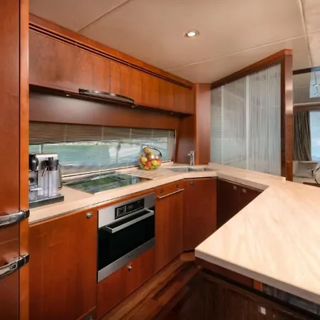 度假居 Private Yacht - Princess 72 Fly 斯普利特