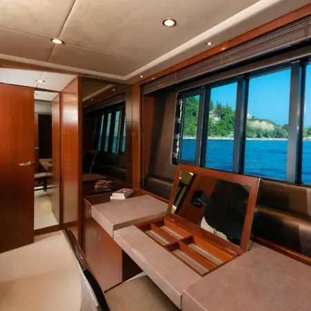 度假居 Private Yacht - Princess 72 Fly
